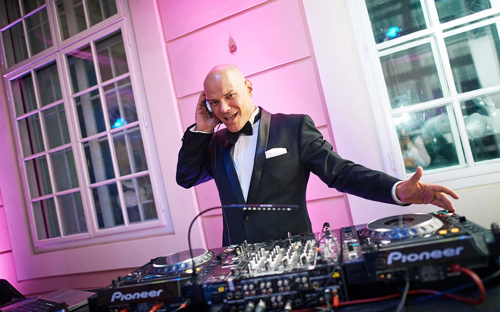 dj vienna